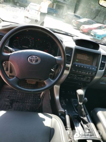 Toyota Land Cruiser 120 D4d 8местен, снимка 11 - Автомобили и джипове - 45810230