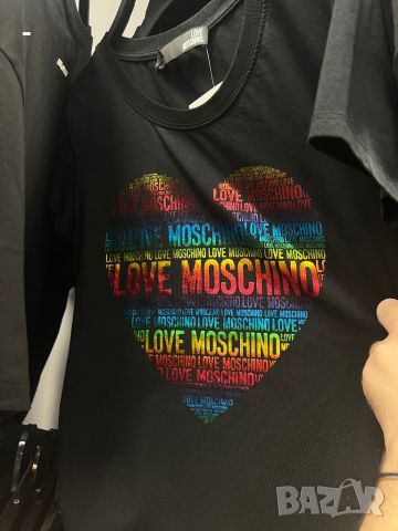 Тениски Love moschino 100% оригинал, снимка 2 - Тениски - 46814584