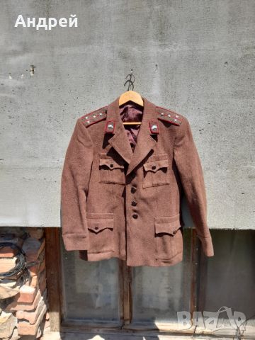 Стара военна куртка,въшкарник
