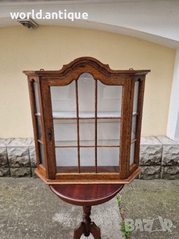 Чудесна антикварна френска дървена витрина за стена 