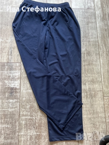 Ново тъмно синьо  дамско класическо 100% оригинал спортно долнище Nike nike Найк , снимка 2 - Спортни екипи - 51709148