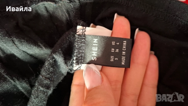 Черна блузка, снимка 2 - Тениски - 52095464