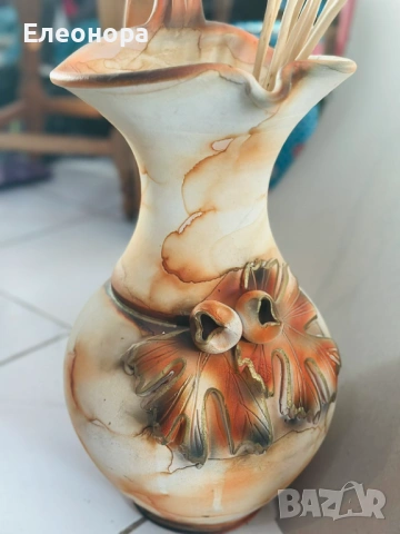 голяма ваза тип стомна