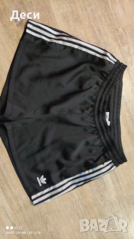 къси панталони на Adidas , снимка 1 - Къси панталони и бермуди - 46601879