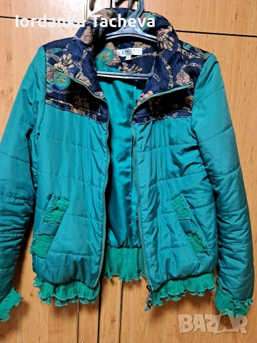  Продавам дамски дрехи и обувки, снимка 5 - Якета - 53481590