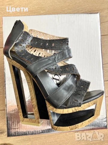 Сандали на ток