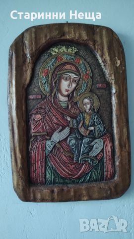 ръчно рисувана дървена икона Света Богородица , снимка 1 - Антикварни и старинни предмети - 45572019