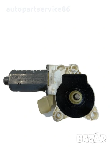 Мотор за стъкло предна лява врата 200K за Mercedes SLK R171 (2005) 0130821436