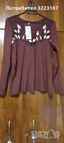 Красива дамска блуза , снимка 2 - Блузи с дълъг ръкав и пуловери - 44989274
