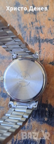 часовник Q&Q позлатен и сребрист аналогов кварцов с каишка от неръждаема стомана в кутия, снимка 8 - Други - 53707924