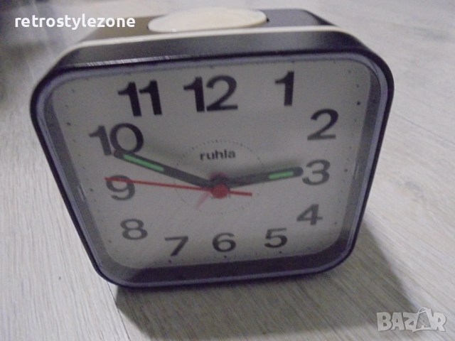 № 8404 Стар кварцов часовник Ruhla  , снимка 5 - Други ценни предмети - 52682744