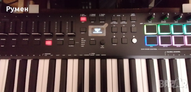 Продавам Maudio oxygene pro 49, снимка 2 - Синтезатори - 52292769