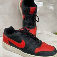 nike court borough low 2 червено с черно, снимка 2 - Ежедневни обувки - 45333201