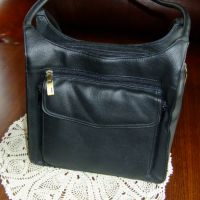 Продавам нова дамска чанта от естествена кожа, снимка 1 - Чанти - 45750888