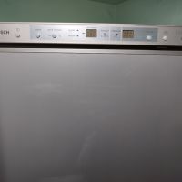 Хладилник с фризер Bosch , снимка 2 - Хладилници - 45445705
