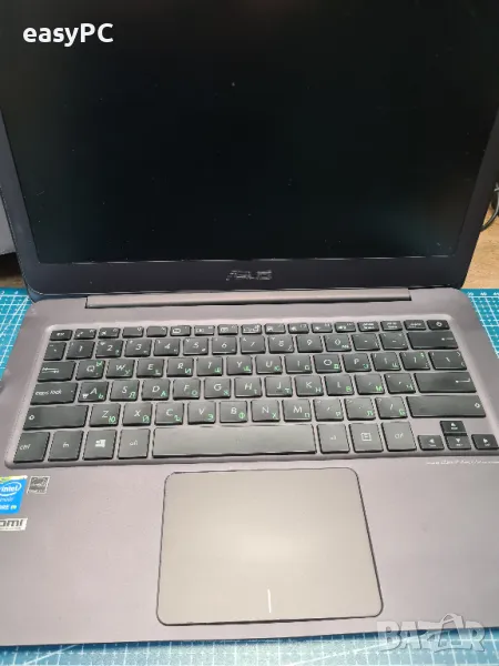 ASUS Zenbook UX305 - работещ на части, снимка 1