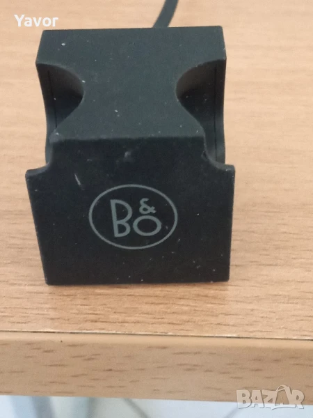 Bang& Olufsen charge cube - оригинална станция за слушалки, снимка 1