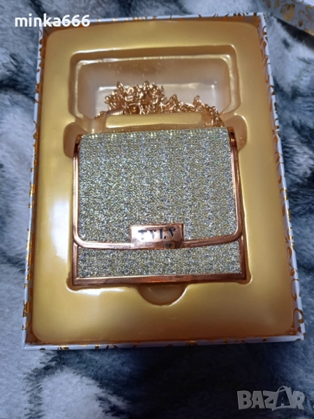 Сет с три червила в луксозна опаковка чантичка, снимка 1