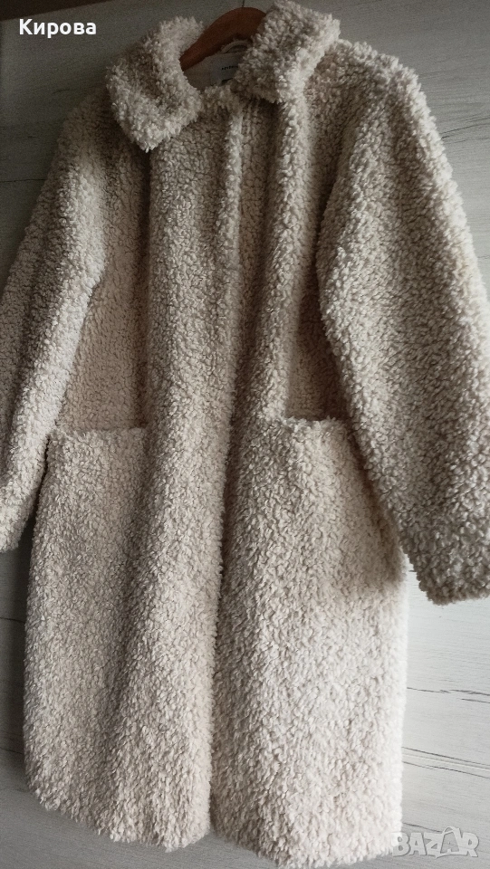 Дамско мъхесто палто, снимка 1