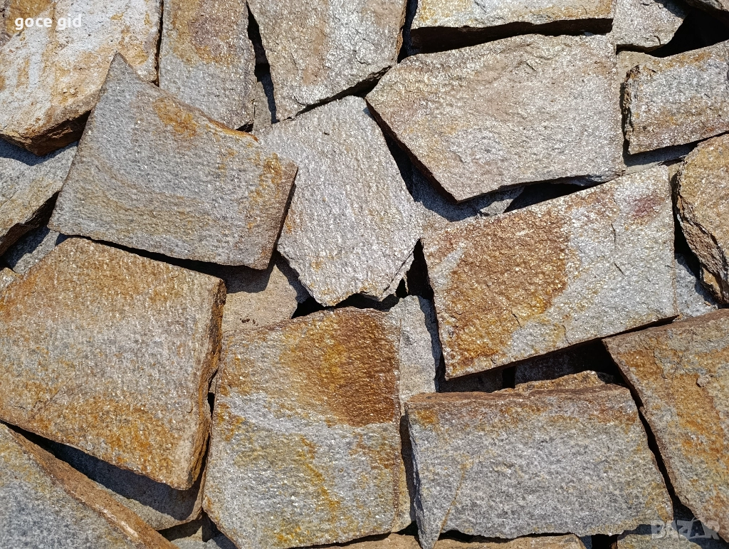 🪨 Гнайс „Шарен Металик“ – естествен блясък и характер ✨ Нерязани плочи със свободна форма и богата , снимка 1