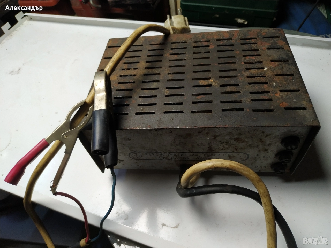 Българско зарядно за акумулатори, снимка 1