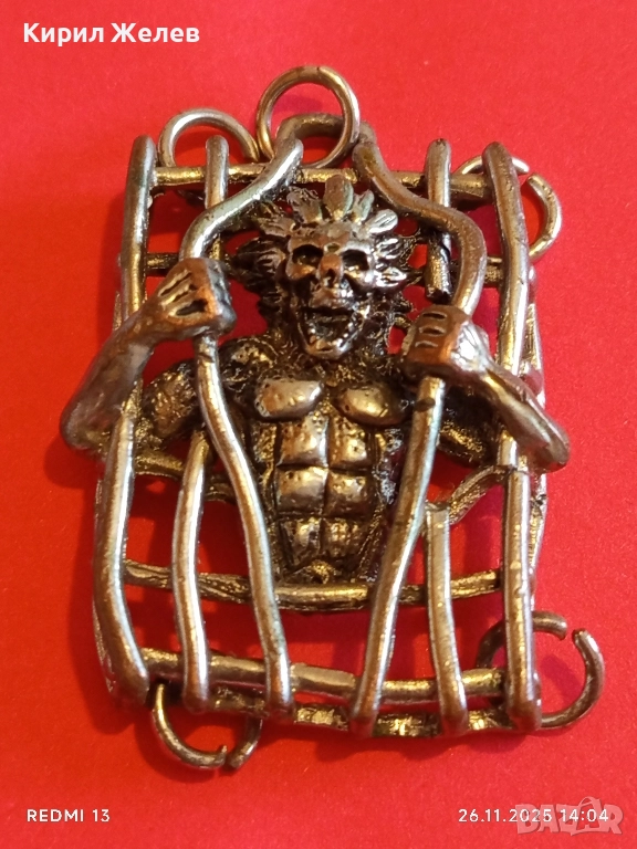 Готически медальон с демон в клетка 42702, снимка 1