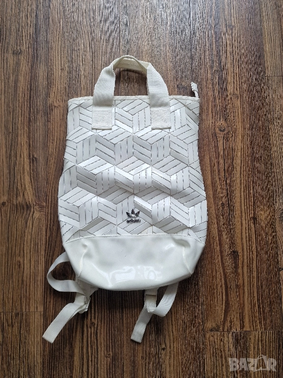 Страхотна дамска чанта раница ADIDAS, лимитиран модел, среден размер , снимка 1