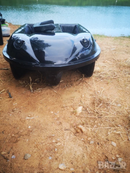 Лодка за захранва Техно Х, снимка 1