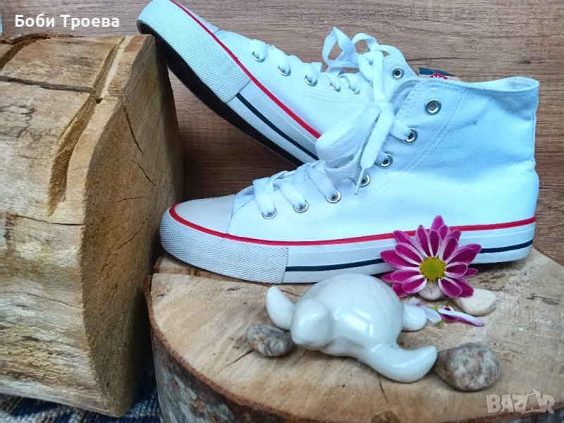 Високи дамски бели кецове Lee Cooper са създадени специално да Ви, осигурят максимално удобство, снимка 1