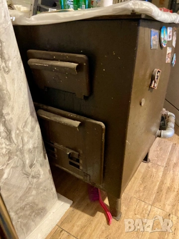 Руски чугунен котел на твърдо гориво,  с 5 бр чугунени радиатори