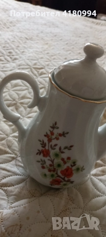 порцеланов чайник 