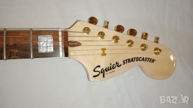 Squier by Fender 40th Anniversary Stratocaster® Gold Edition, снимка 6 - Китари - 47226697