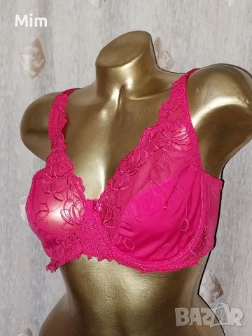 Hunkemoller 90 D Червен дантелен сутиен , снимка 2 - Бельо - 45803783