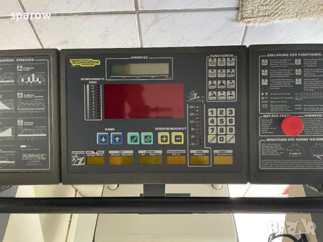 Професионална бягаща пътека Technogym, снимка 2 - Фитнес уреди - 50513036