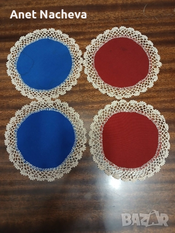 Салфетки с плетка около плат за чаша Чай или кафе