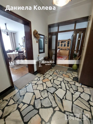 Тухлен, висок първи етаж до МГ, снимка 5 - Етаж от къща - 51091037