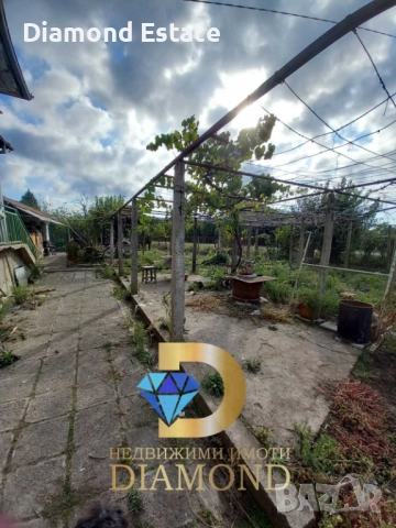 Едноетажна къща в село Стрелец, обл. Стара Загора, снимка 6 - Къщи - 52084665