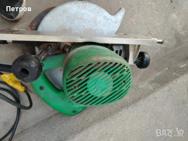 Ръчен циркуляр Hitachi 1750 W диск 235мм, снимка 2 - Други инструменти - 54227649