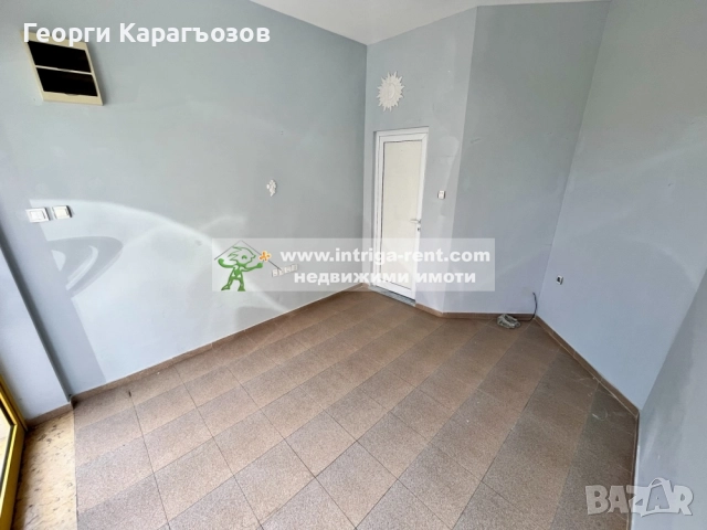 №4040 Търговски обект / Магазин за продажба, на партер, разположен в центъра на Хасково., снимка 2 - Магазини - 52703438