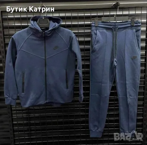 Дамски екипи Nike , снимка 2 - Комплекти - 48581888