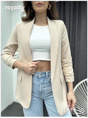 Дамско бежово макси сако