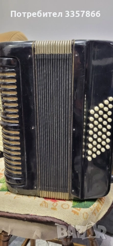 Акордеон WELTMEISTER 40 баса с куфар, снимка 4 - Акордеони - 52818936