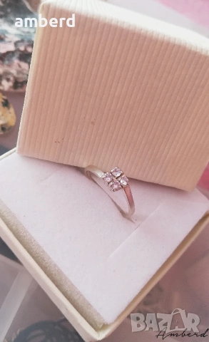 Нежен и елегантен сребърен пръстен - модел КR464