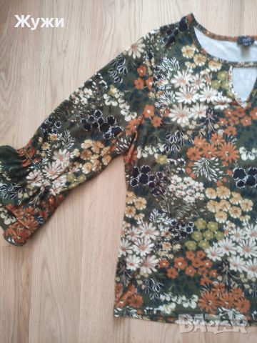 Готина дамска блузка размер М, снимка 2 - Блузи с дълъг ръкав и пуловери - 46333448
