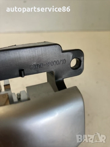 Вътрешна дръжка задна лява за KIA Venga 1.4 CRDi (2012) 82610-1P000, снимка 2 - Части - 53440887