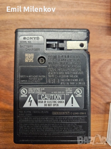 Sony DSC T-90, снимка 7 - Фотоапарати - 53773066