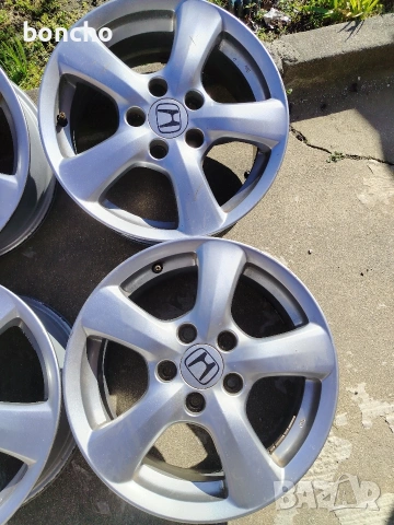 Оригинални джанти за хонда 16 цола 5х114.3 отвор 64.1 със летни гуми дот 24г, снимка 3 - Гуми и джанти - 53931150