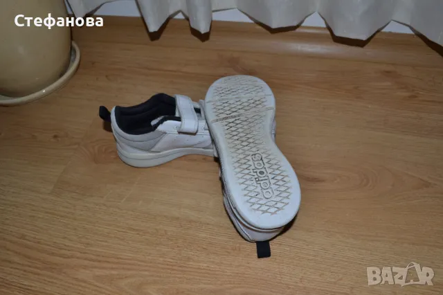 Маратонки кецове Адидас 33 номер, снимка 2 - Детски маратонки - 49328869