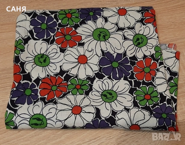 Нови,единични парчета плат/сн1 за15€/и Вълнени чорапи и терлици ,от домашна прежда, снимка 2 - Дамски чорапи - 53137319