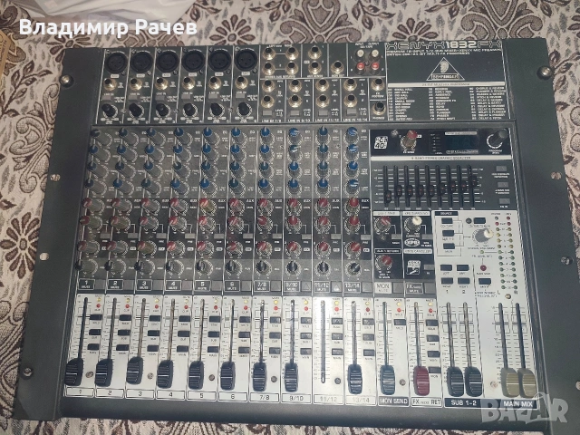 смесителен пулт behringer 1832fx